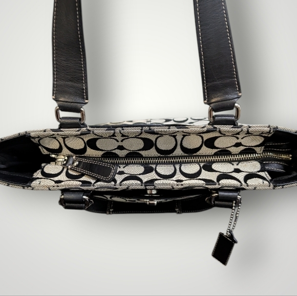 Coach Hampton Signature Tote - Picture 7 of 16